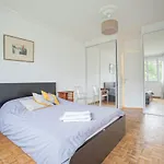 Spacious And Bright Apt In Paris