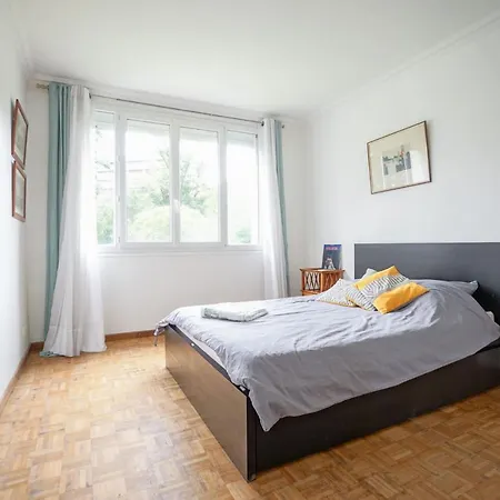Spacious And Bright Apt In Paris Apartment